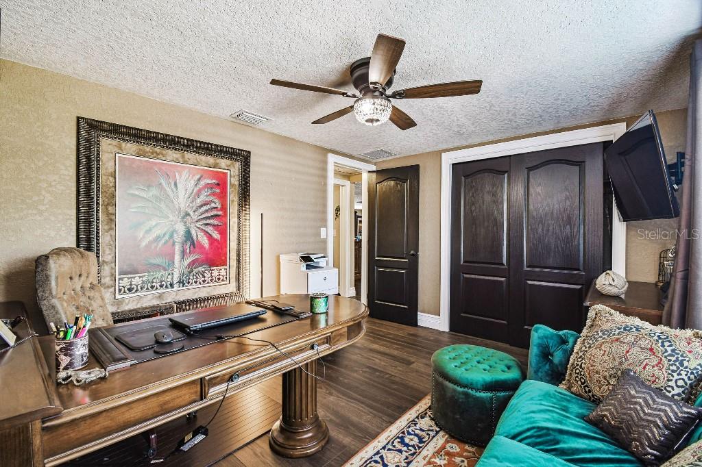 BEACON SQUARE - Residential