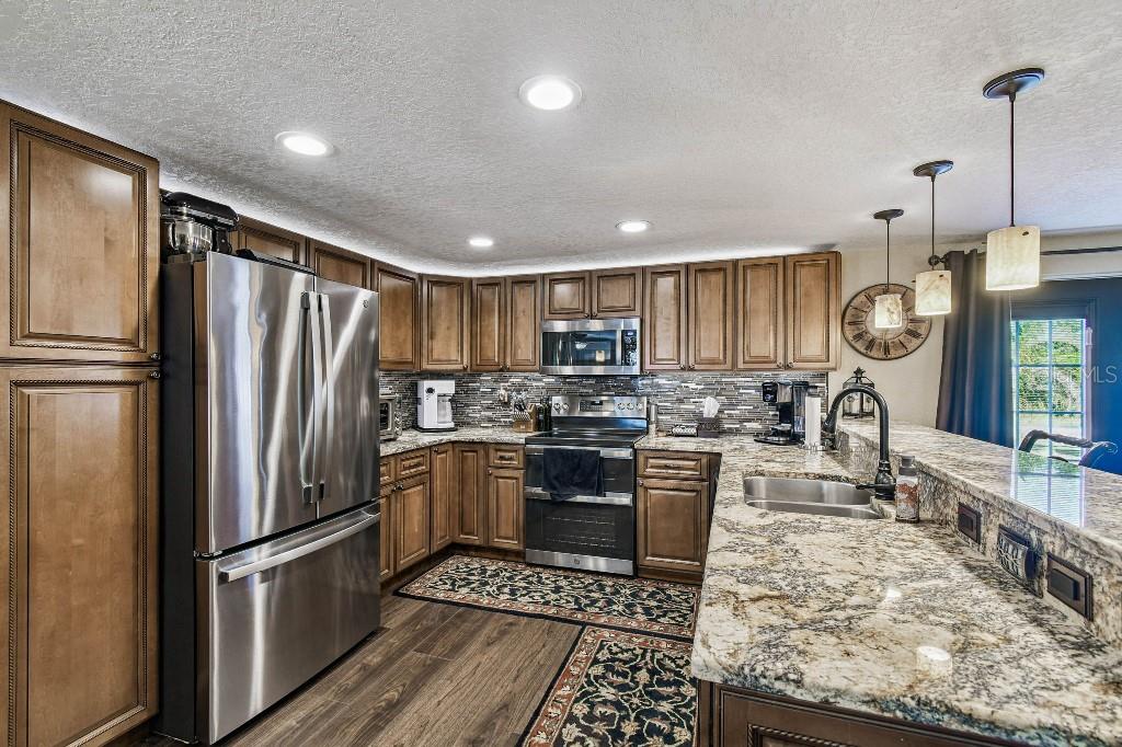 BEACON SQUARE - Residential