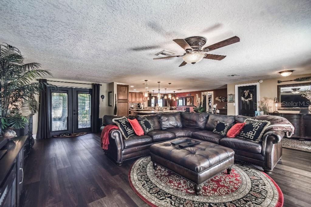 BEACON SQUARE - Residential