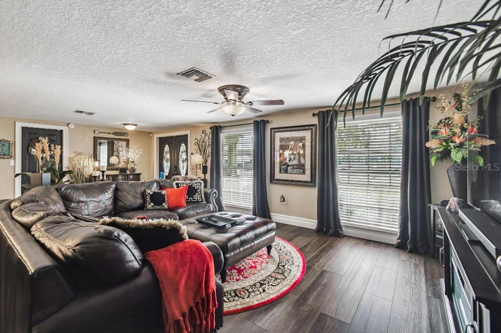 BEACON SQUARE - Residential