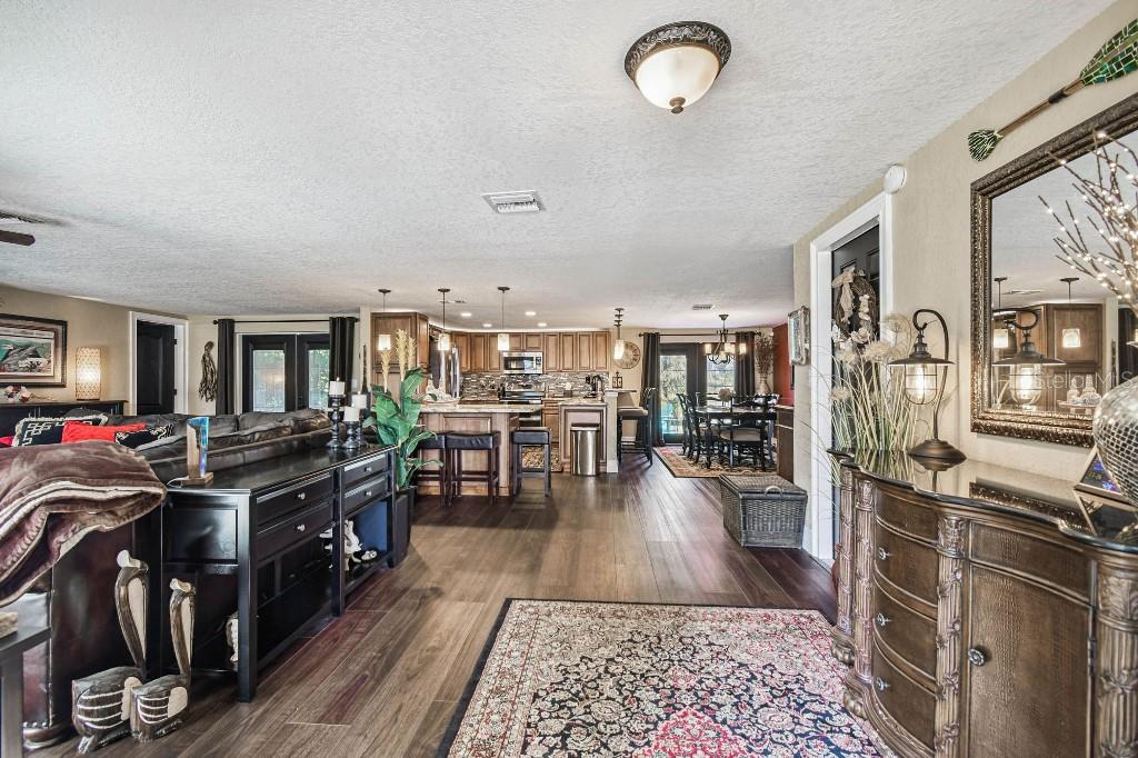 BEACON SQUARE - Residential