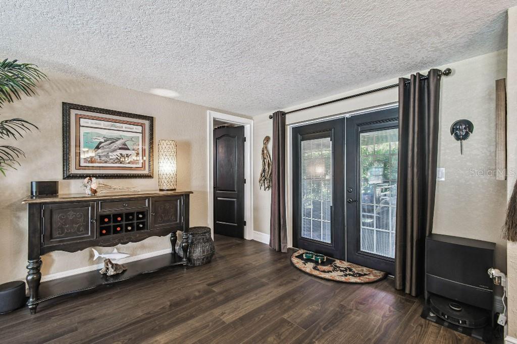 BEACON SQUARE - Residential