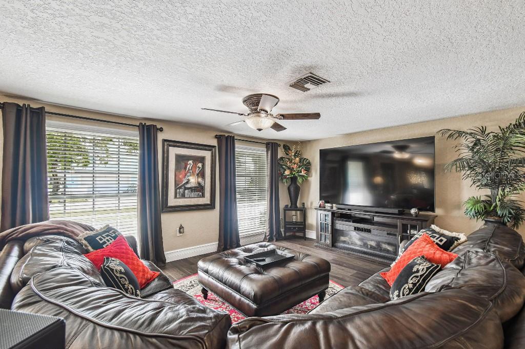 BEACON SQUARE - Residential