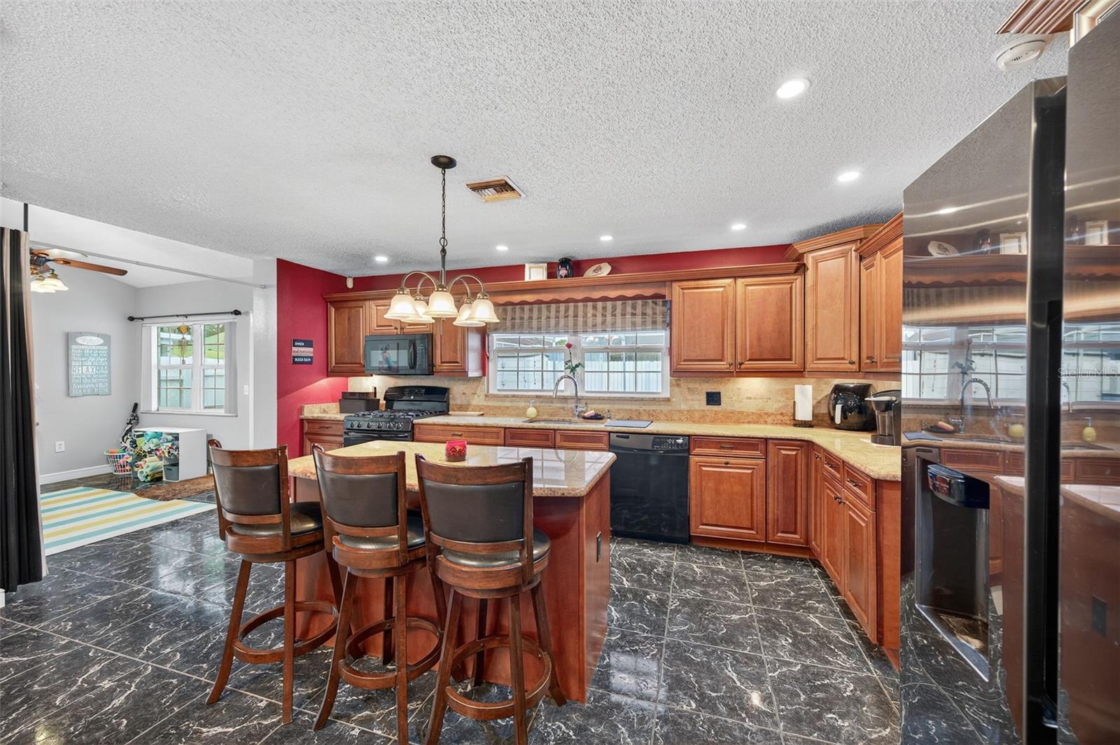 8514 HONEYBEE LANE