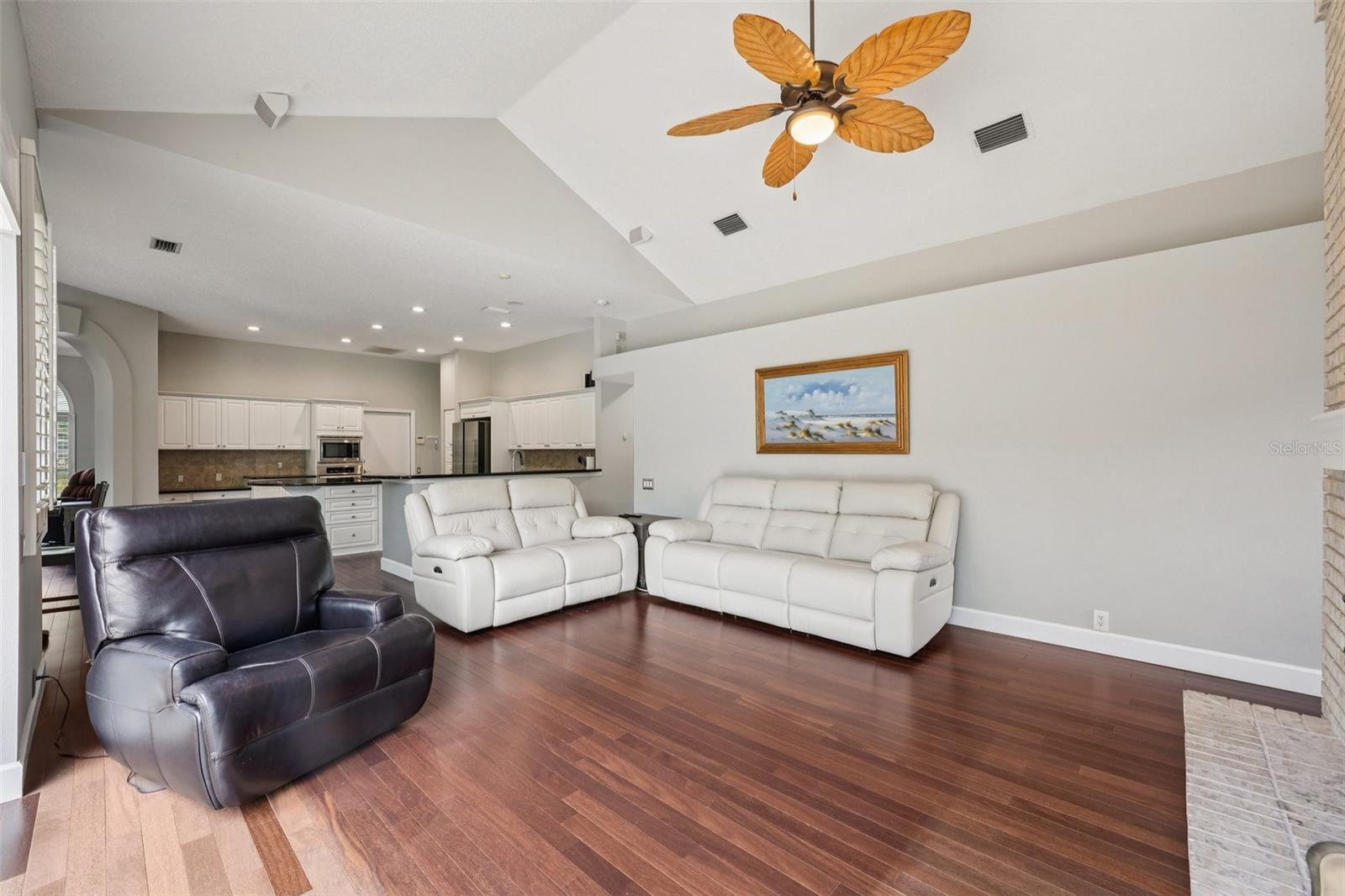 FALLBROOK PH 2 - Residential