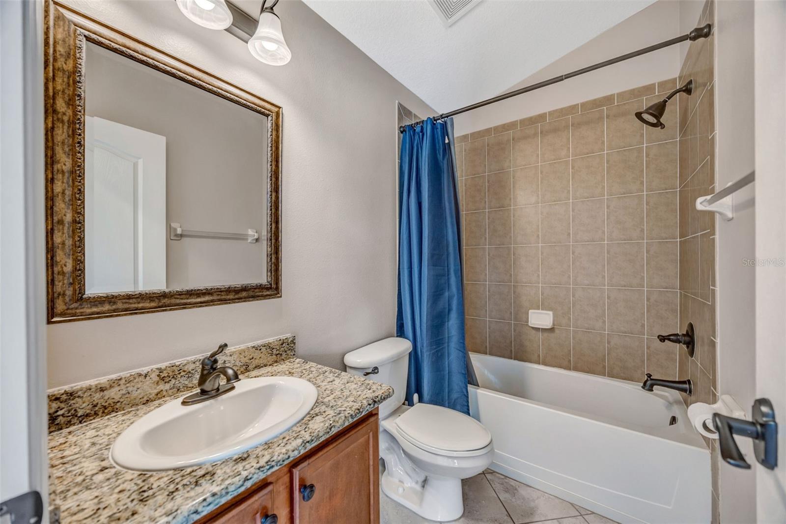 COUNTRY WALK INCREMENT F - - Residential