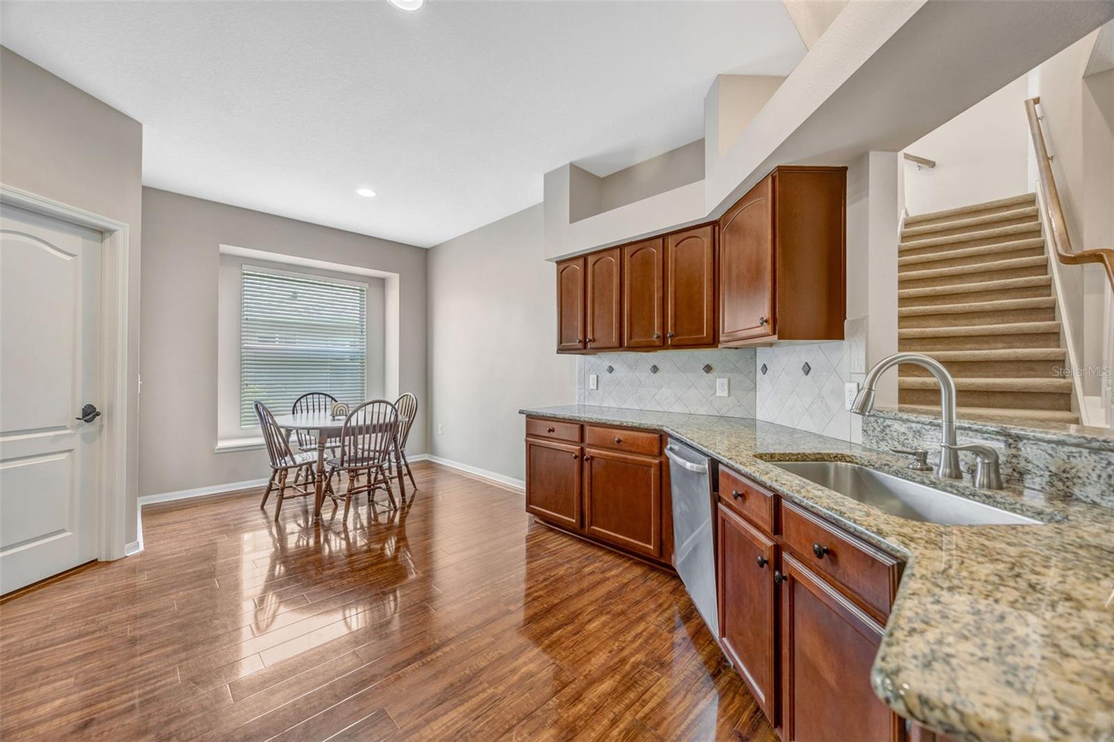 COUNTRY WALK INCREMENT F - - Residential