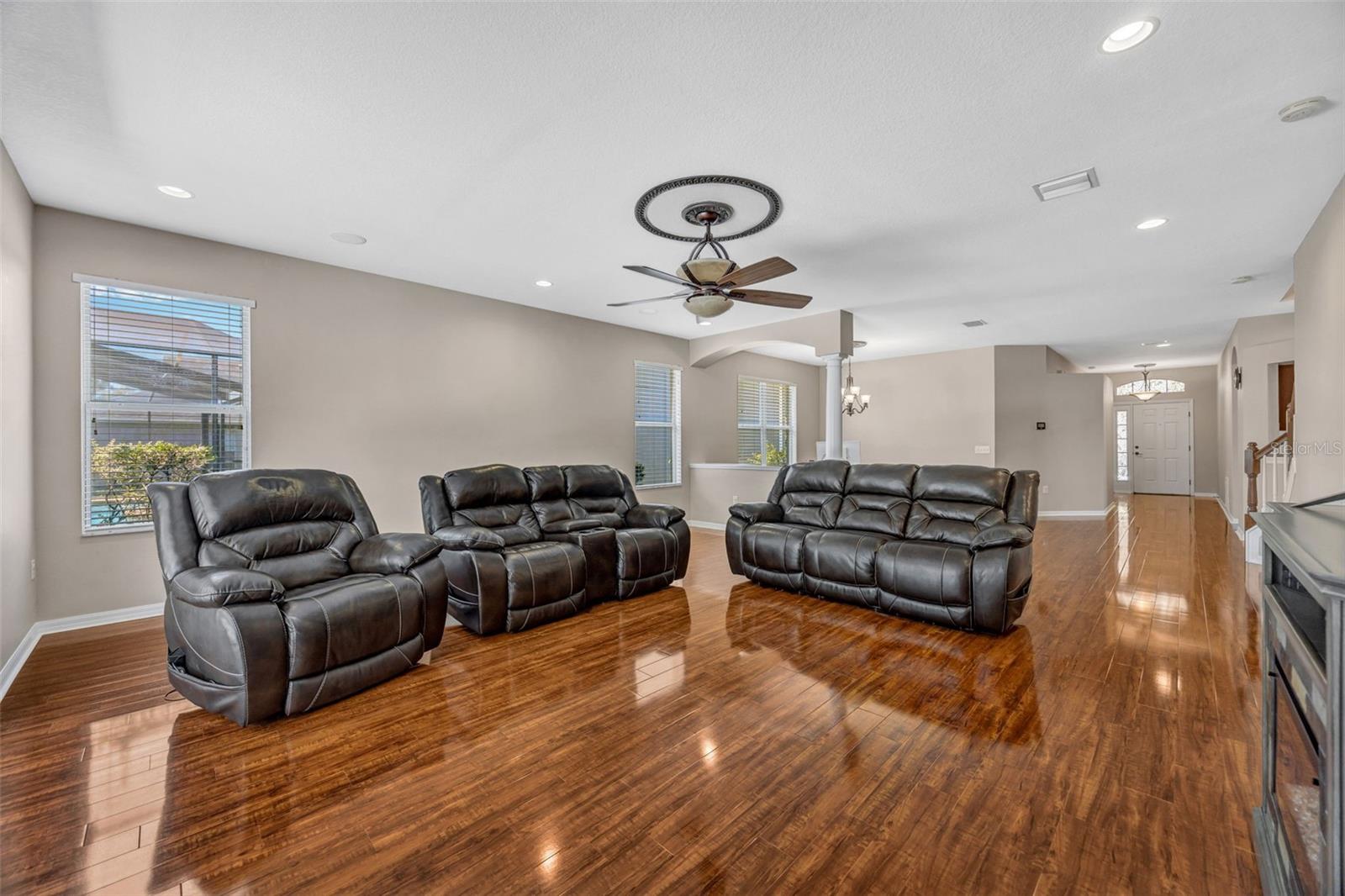 COUNTRY WALK INCREMENT F - - Residential