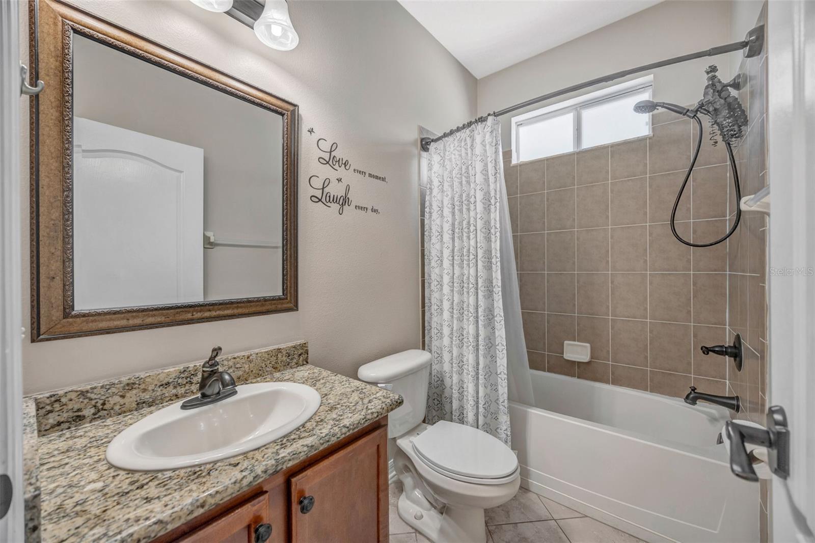 COUNTRY WALK INCREMENT F - - Residential