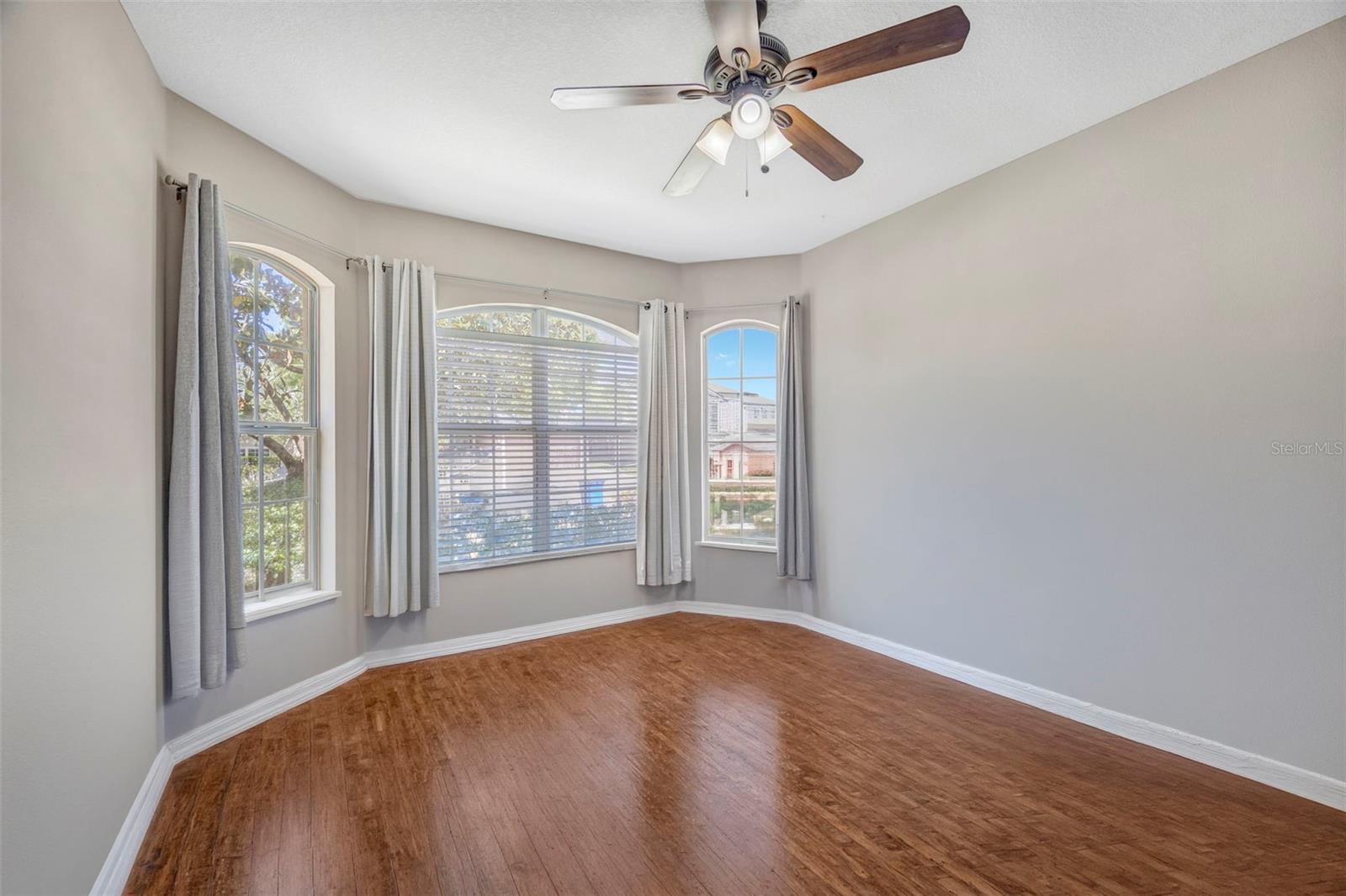 COUNTRY WALK INCREMENT F - - Residential