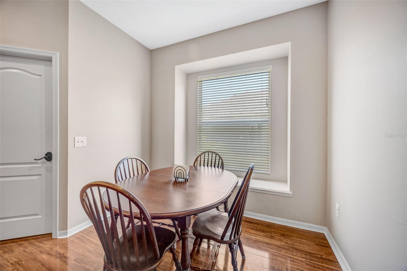 COUNTRY WALK INCREMENT F - - Residential