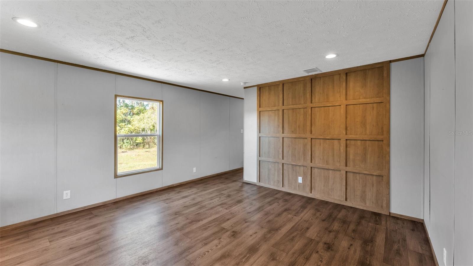 W F HALLAM & COS FARMING & TRUCKING LANDS - Residential