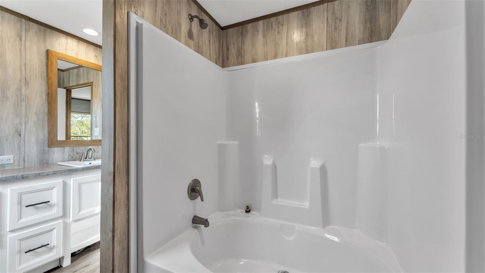 W F HALLAM & COS FARMING & TRUCKING LANDS - Residential