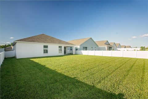 A home in LAKELAND