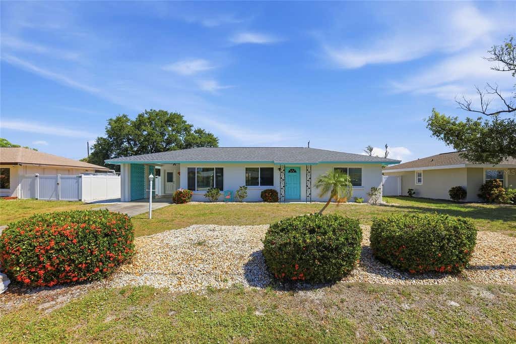 Photo of 2101 Jo An Drive, Sarasota, FL 34231 (MLS # A4701203)