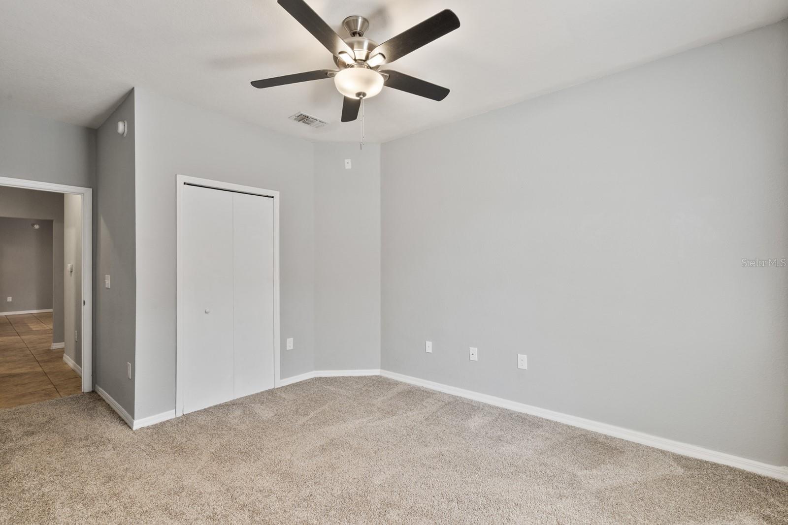 NOTTING HILL A CONDO - Residential