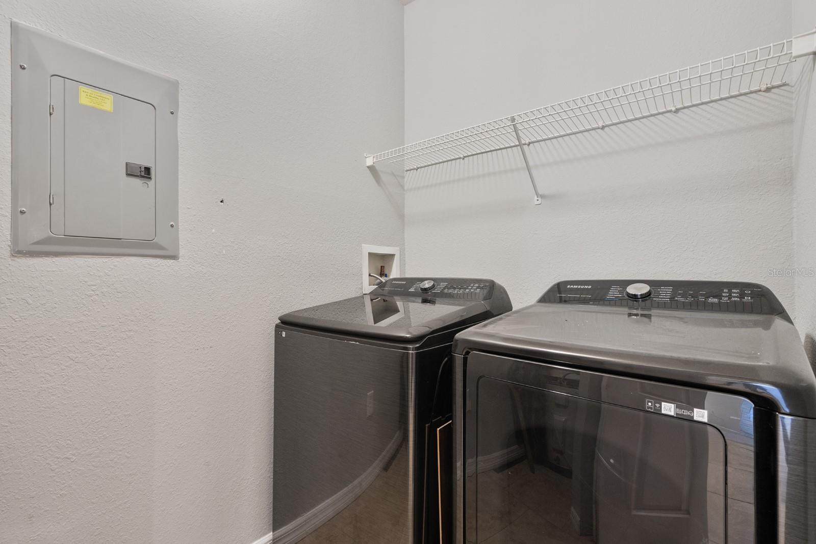 NOTTING HILL A CONDO - Residential