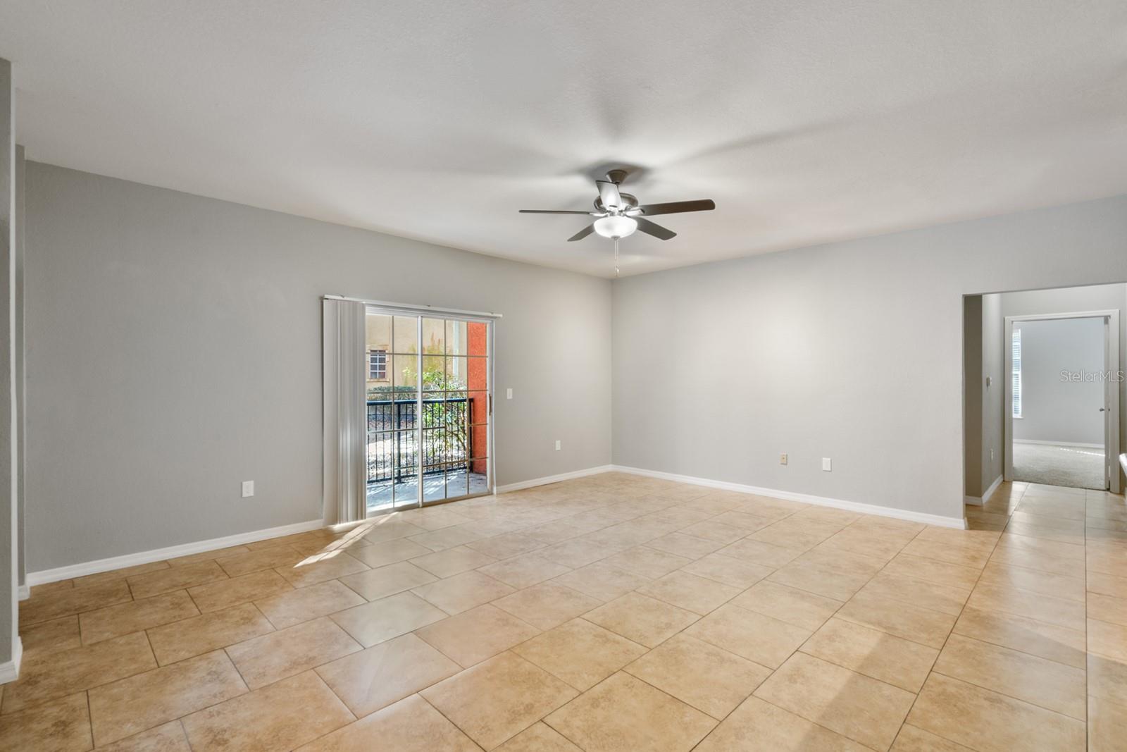 NOTTING HILL A CONDO - Residential