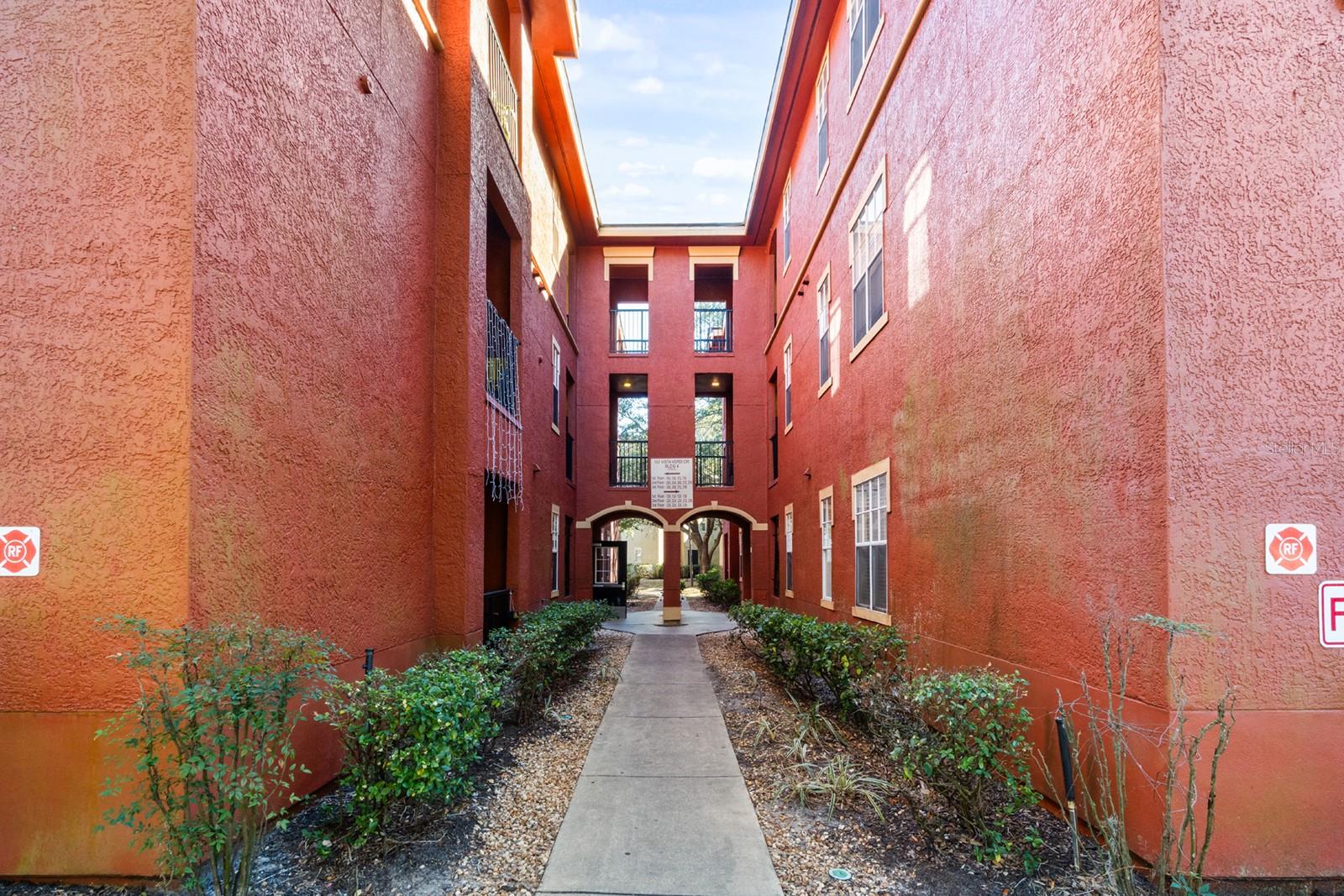 NOTTING HILL A CONDO - Residential