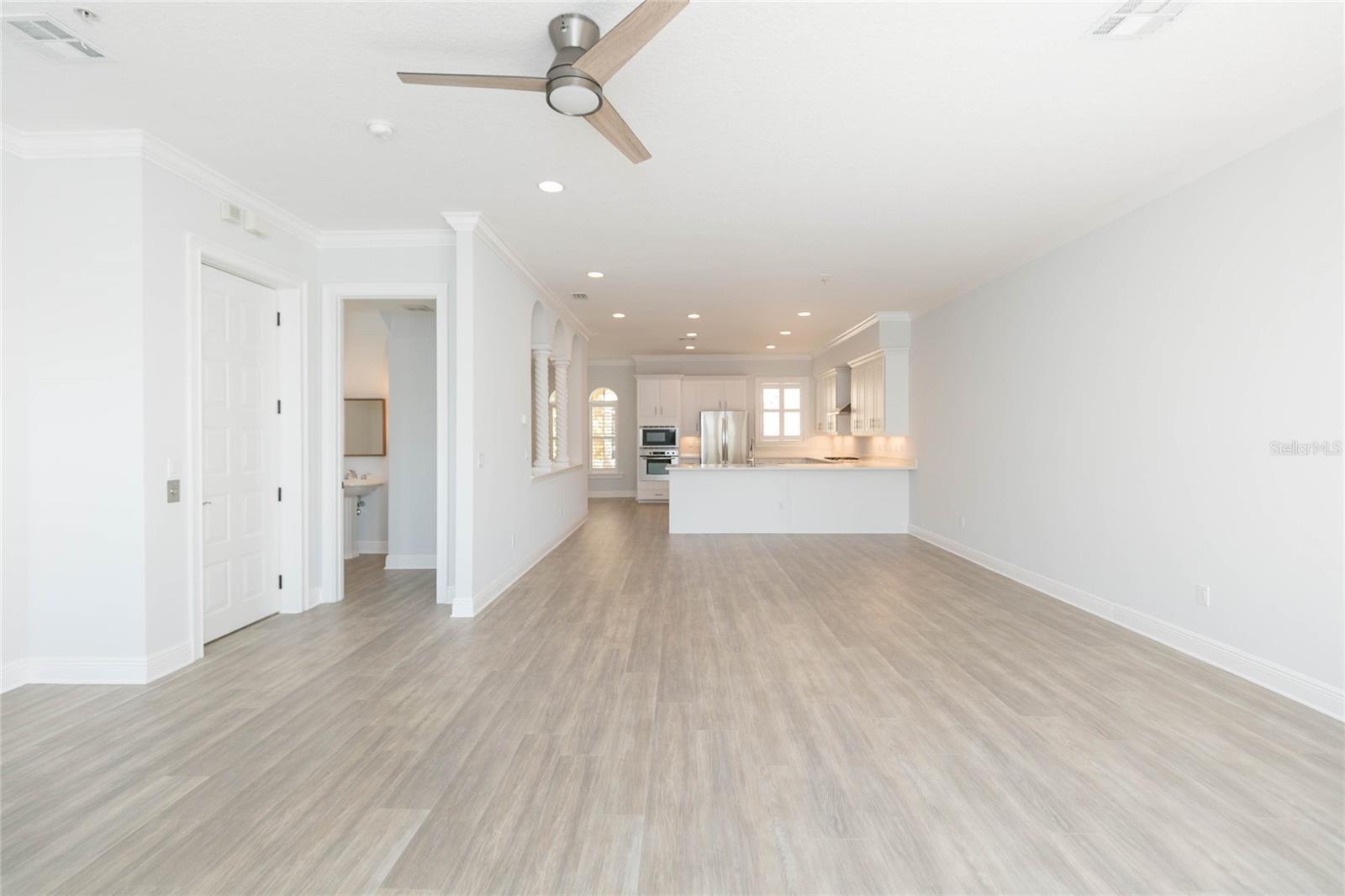 73K | VILLA DEL MARE TOWNHOMES - Residential