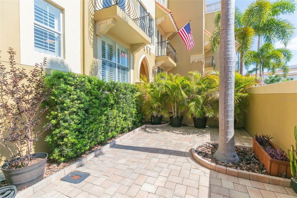 Photo of 114 E Davis Boulevard #13, Tampa, FL 33606 (MLS # TB8500751)