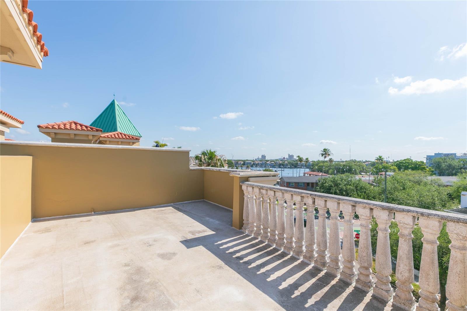 73K | VILLA DEL MARE TOWNHOMES - Residential