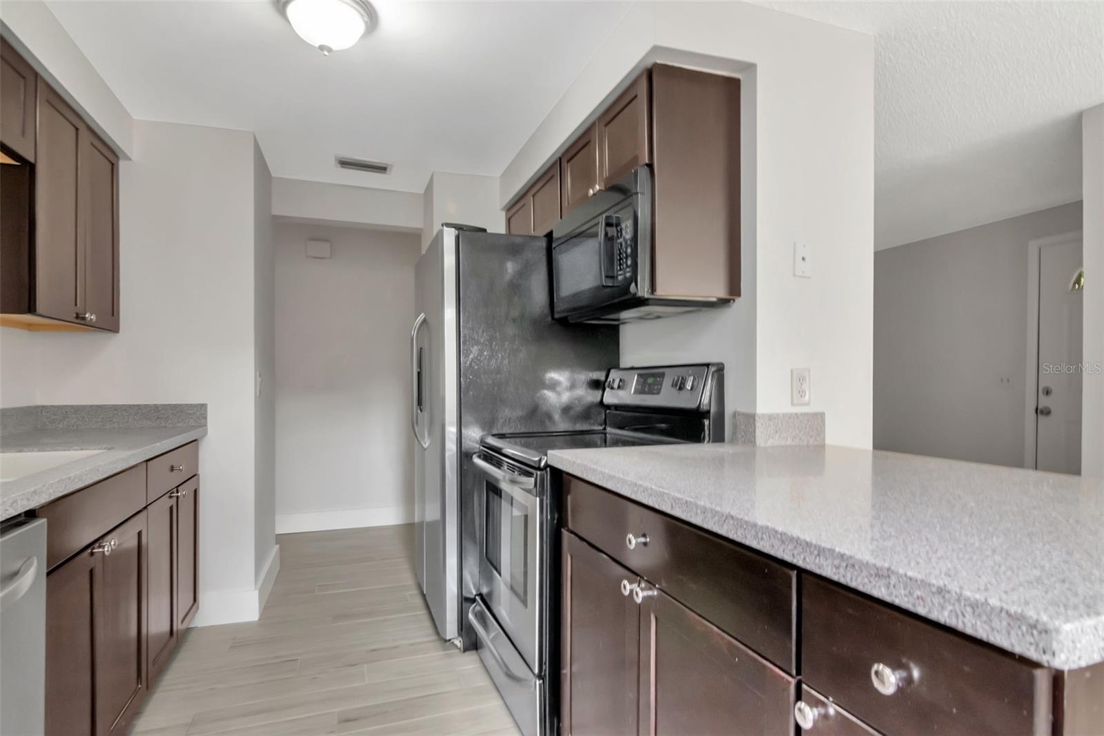 ROSLYN HEIGHTS - Residential Lease