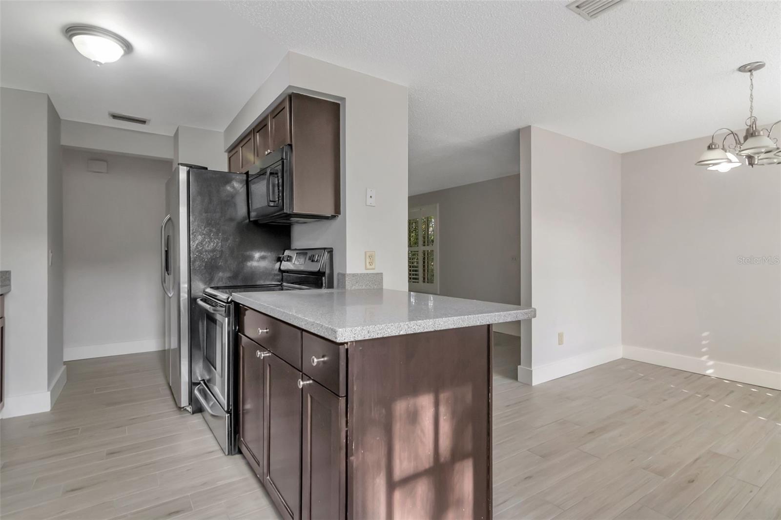 ROSLYN HEIGHTS - Residential Lease