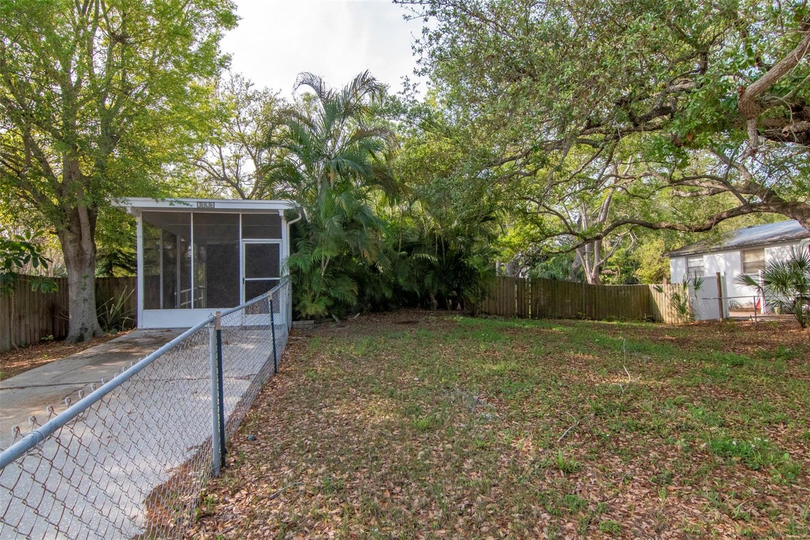 ROSLYN HEIGHTS - Residential Lease