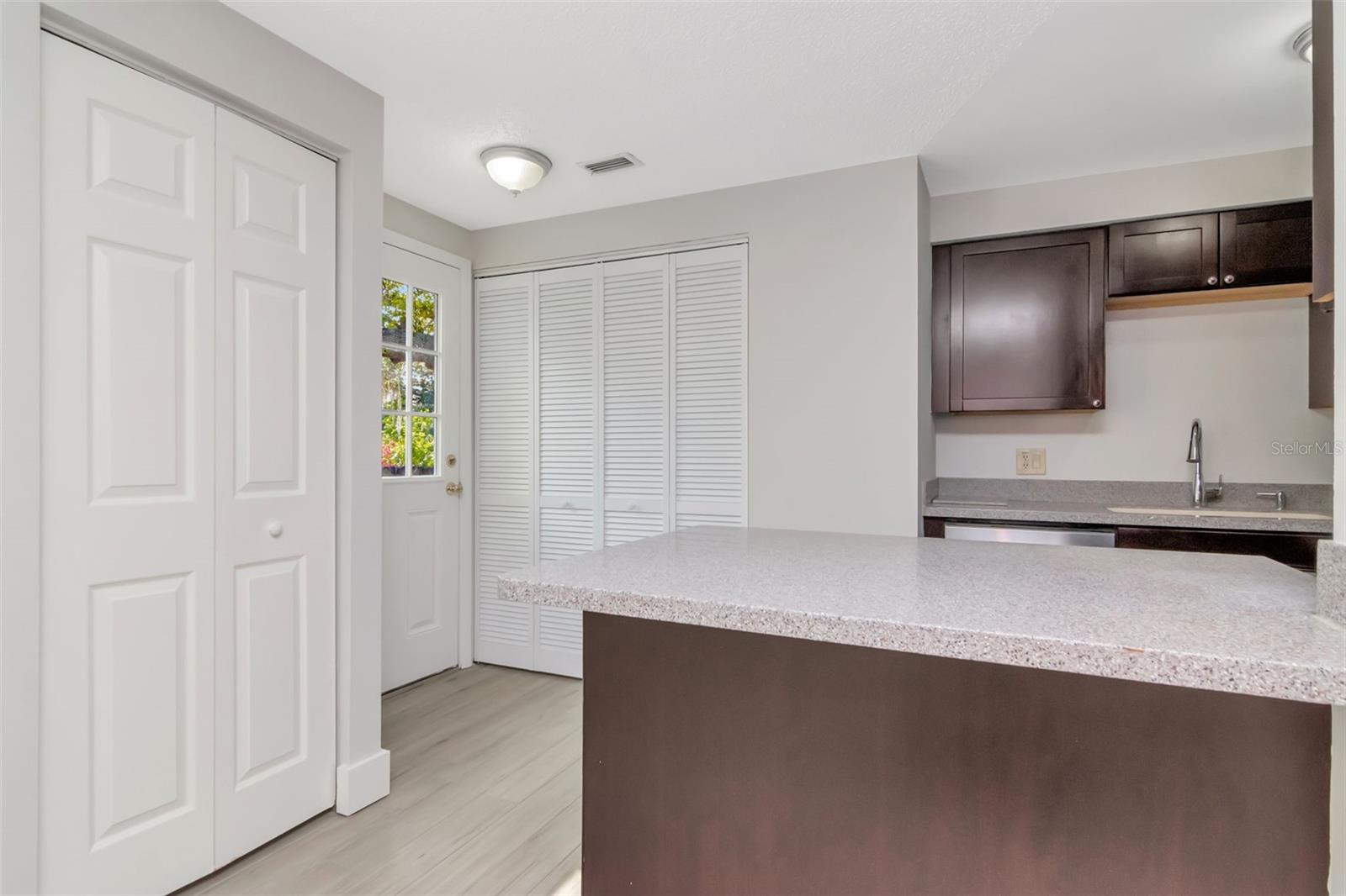 ROSLYN HEIGHTS - Residential Lease