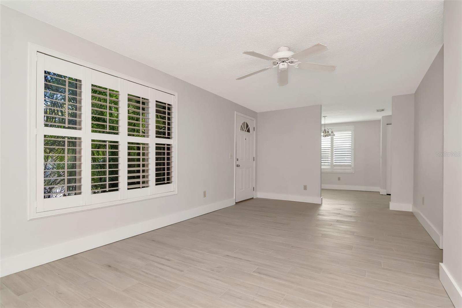 ROSLYN HEIGHTS - Residential Lease