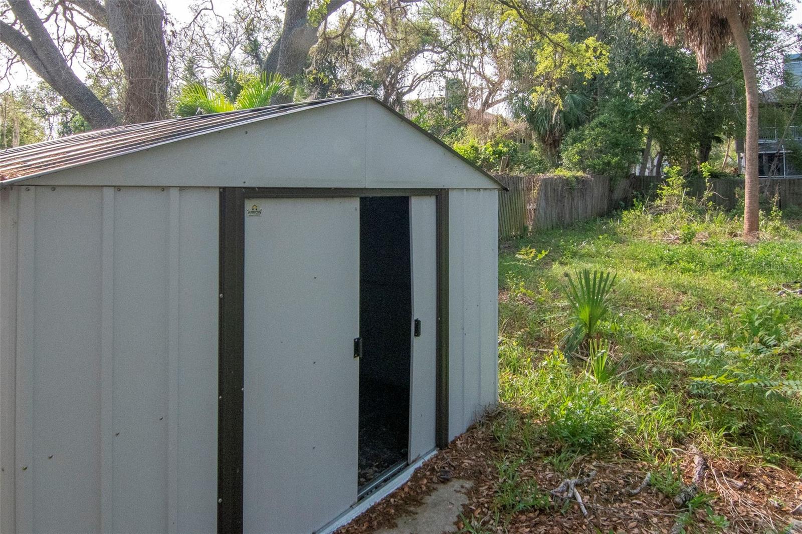 ROSLYN HEIGHTS - Residential Lease