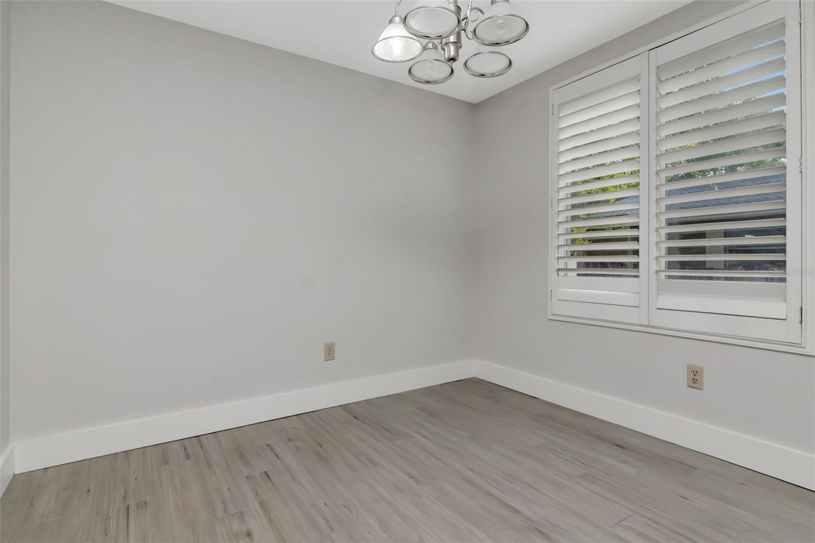 ROSLYN HEIGHTS - Residential Lease