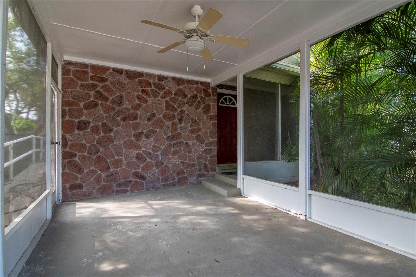 ROSLYN HEIGHTS - Residential Lease