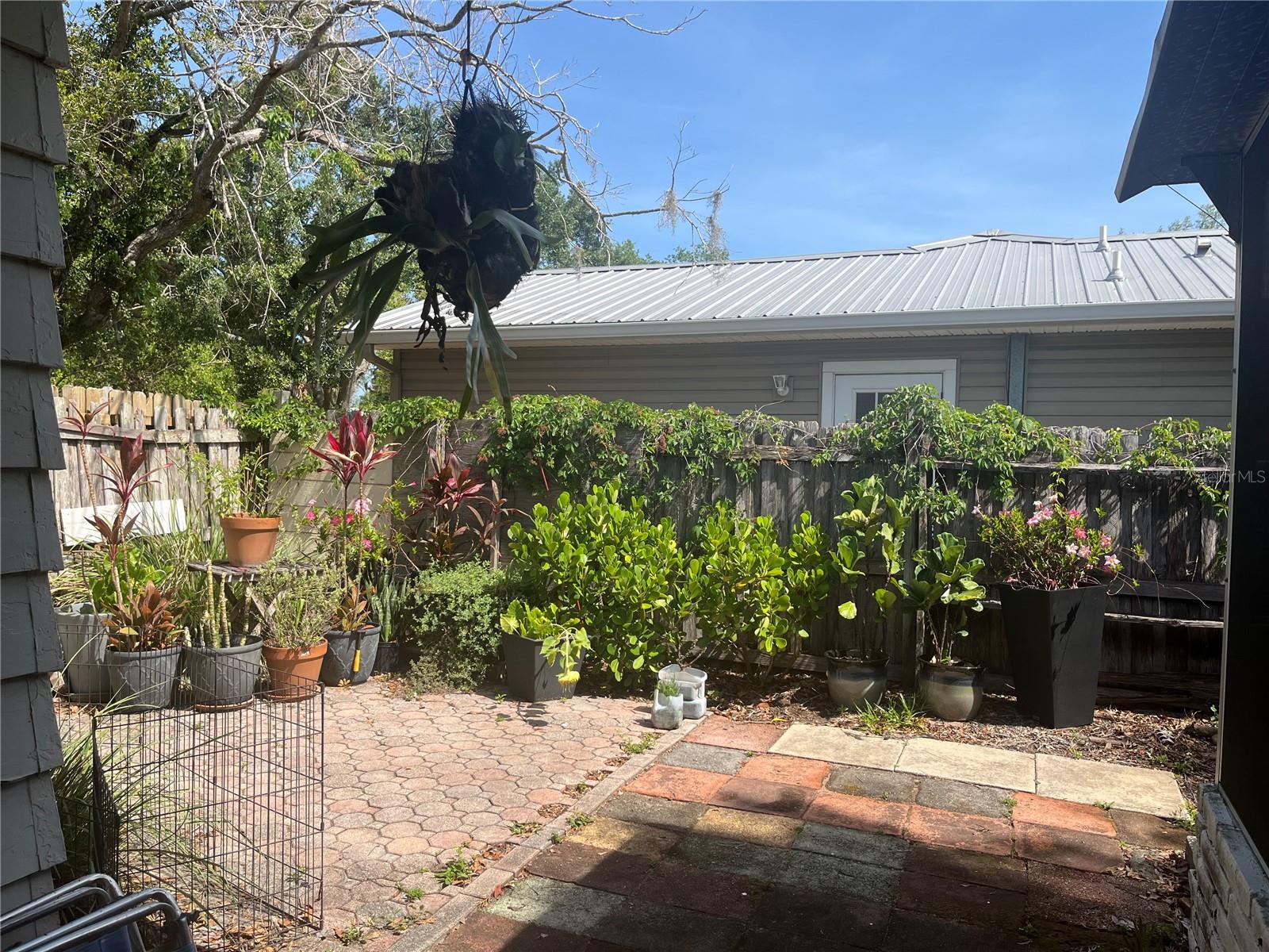 TERRACE GARDENS - Residential Income