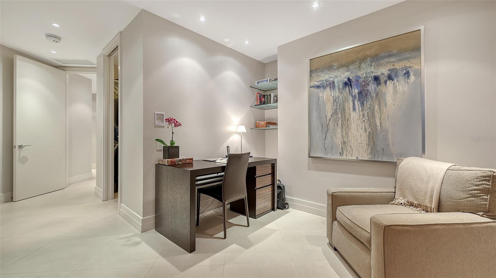 WATER CLUB I AT LONGBOAT KEY - Residential