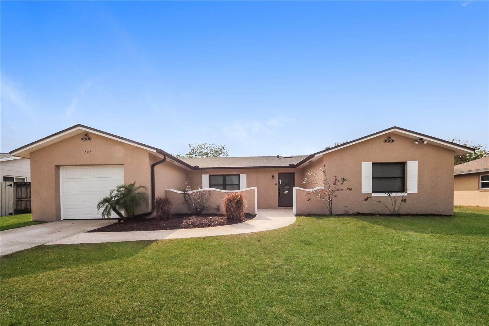 WOODCREST UNIT 01 - Residential Lease