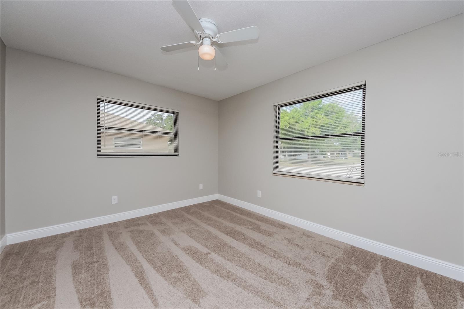 WOODCREST UNIT 01 - Residential Lease