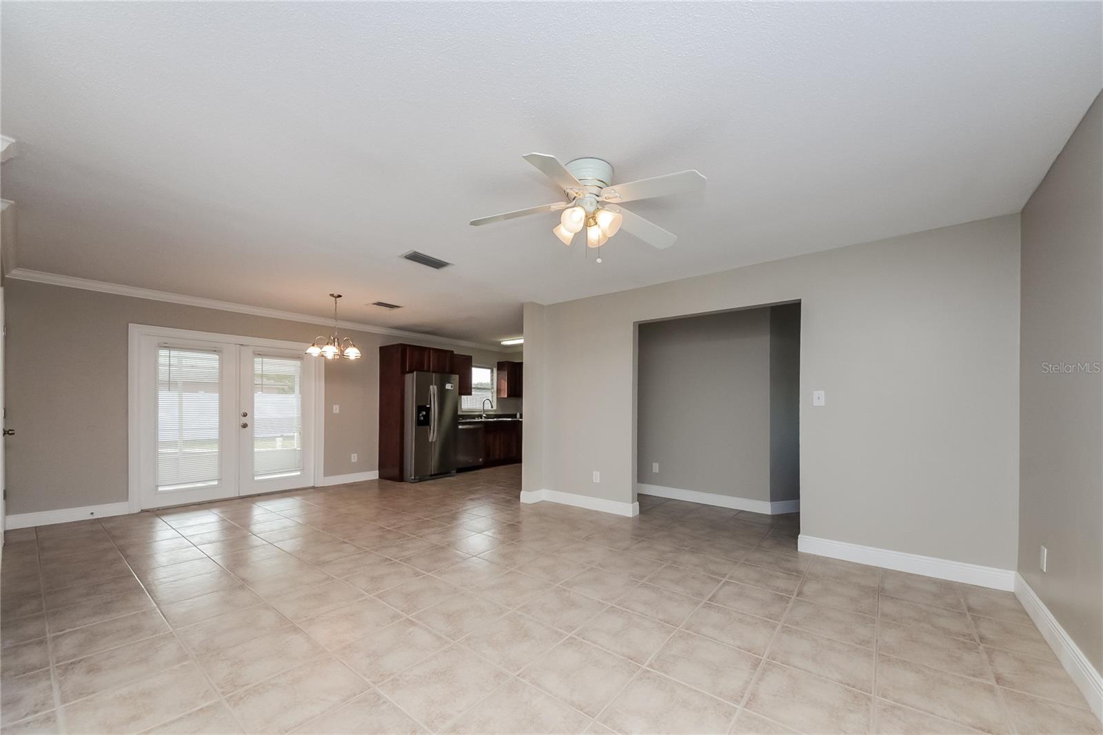 WOODCREST UNIT 01 - Residential Lease