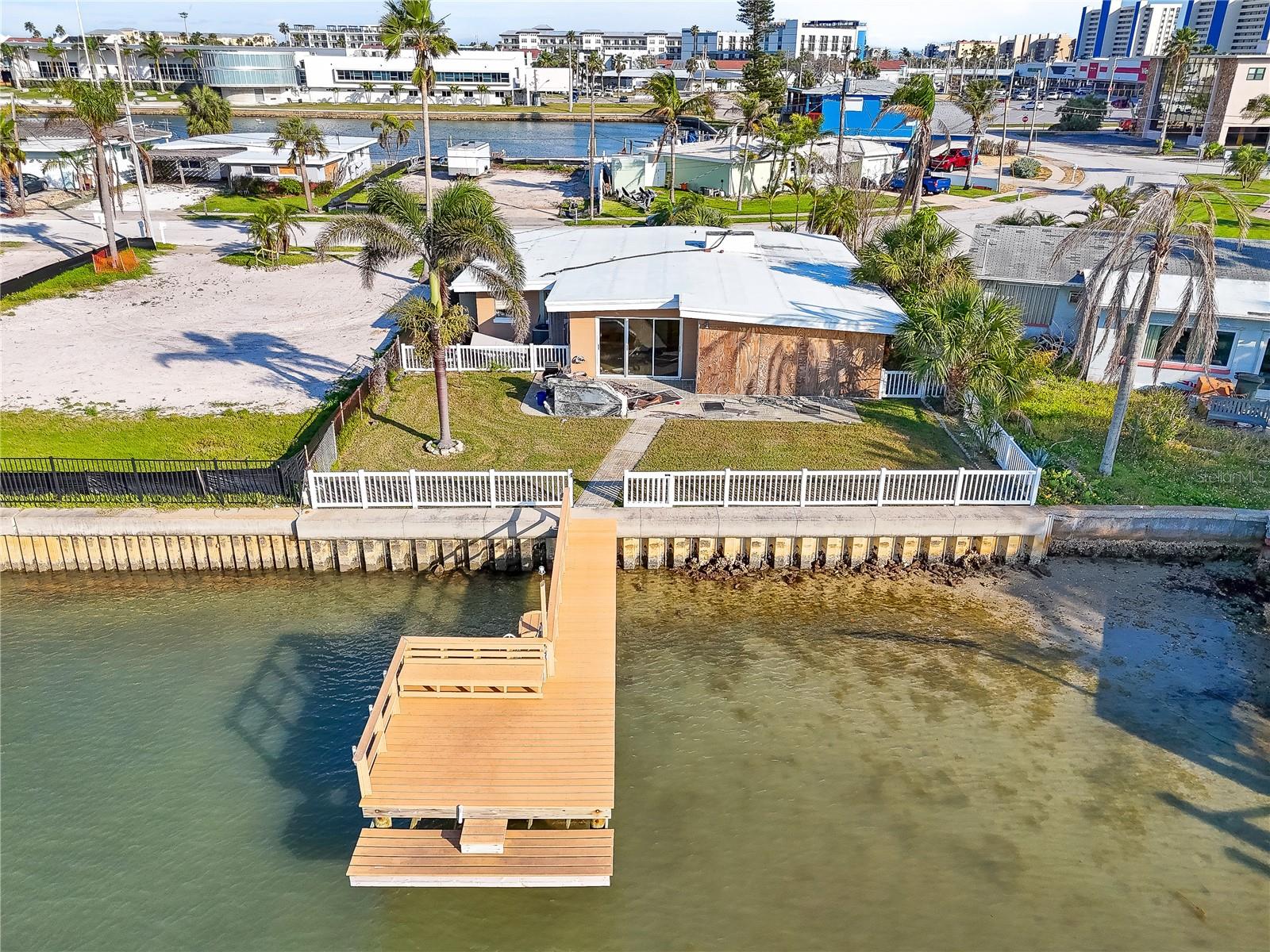 LONE PALM BEACH 5TH ADD - Residential