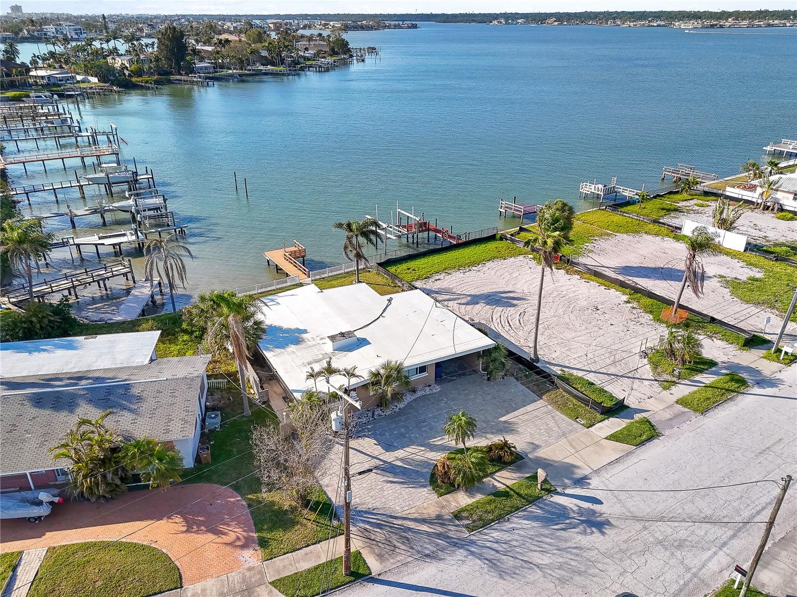 LONE PALM BEACH 5TH ADD - Residential