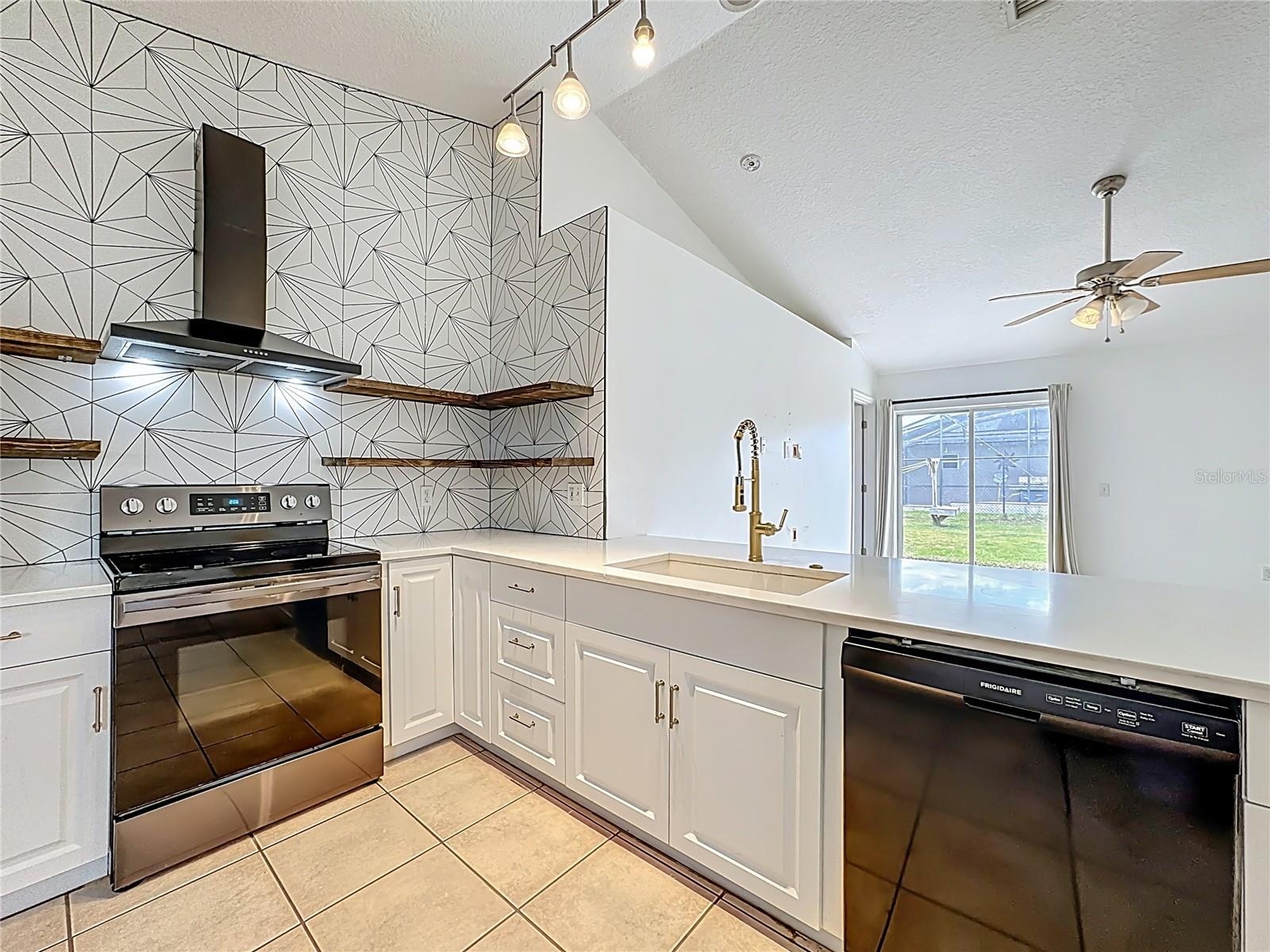 CANOE CREEK ESTATES PH 2 - Residential