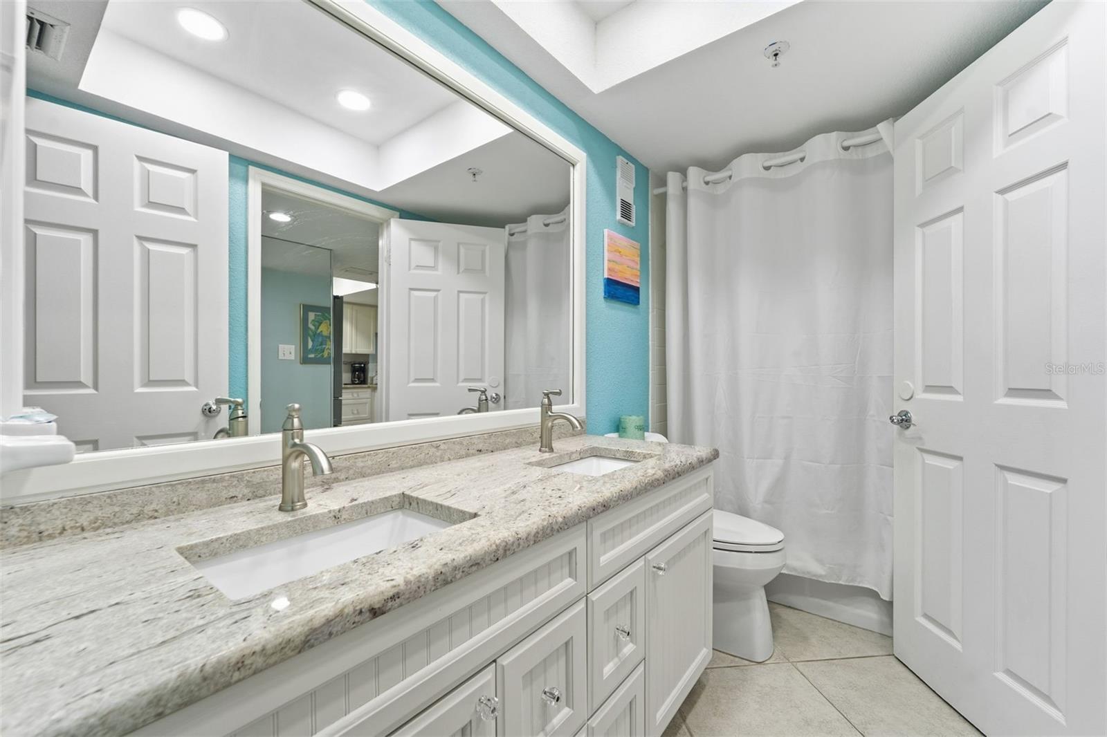 RAM-SEA CONDO - Residential