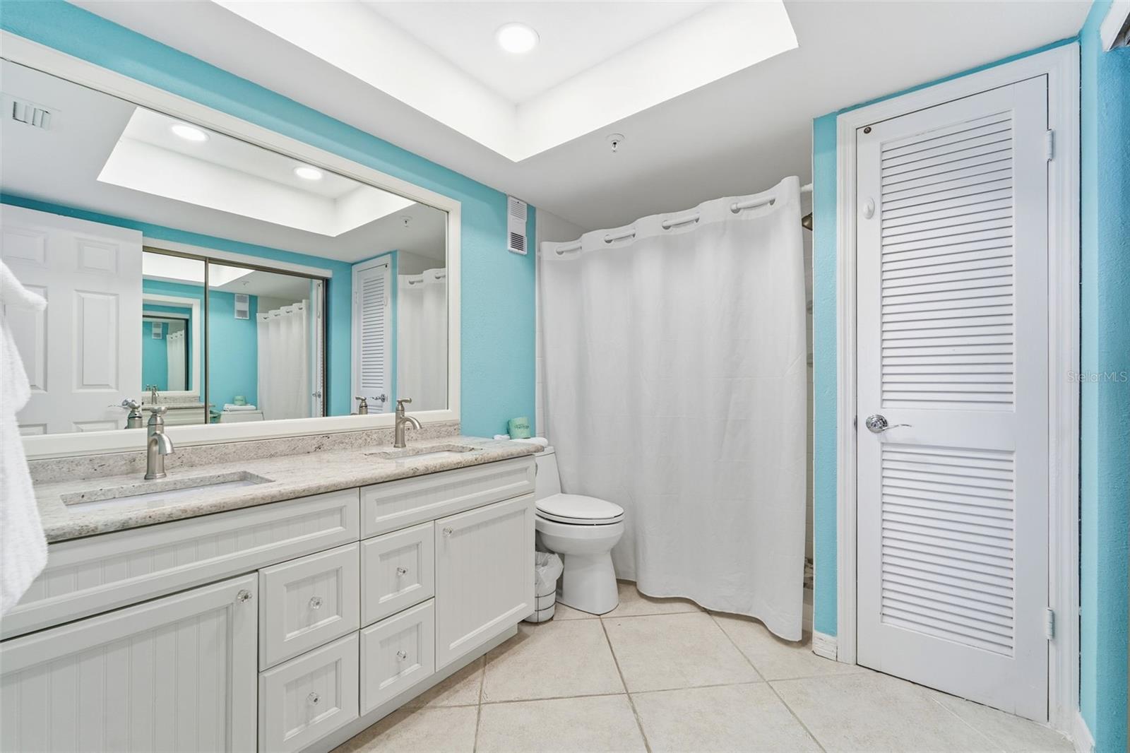 RAM-SEA CONDO - Residential