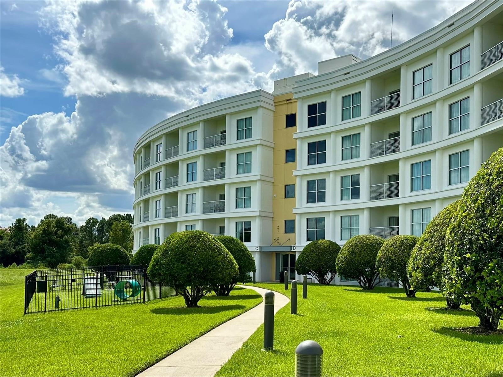 MONA LISA AT CELEBRATION CONDO HOTEL - Residential