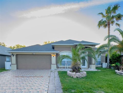 Photo of 2847 Oconnell Drive, Kissimmee, FL 34741 (MLS # S5135308)