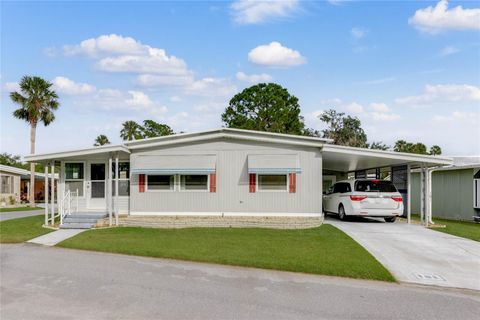 A home in EUSTIS