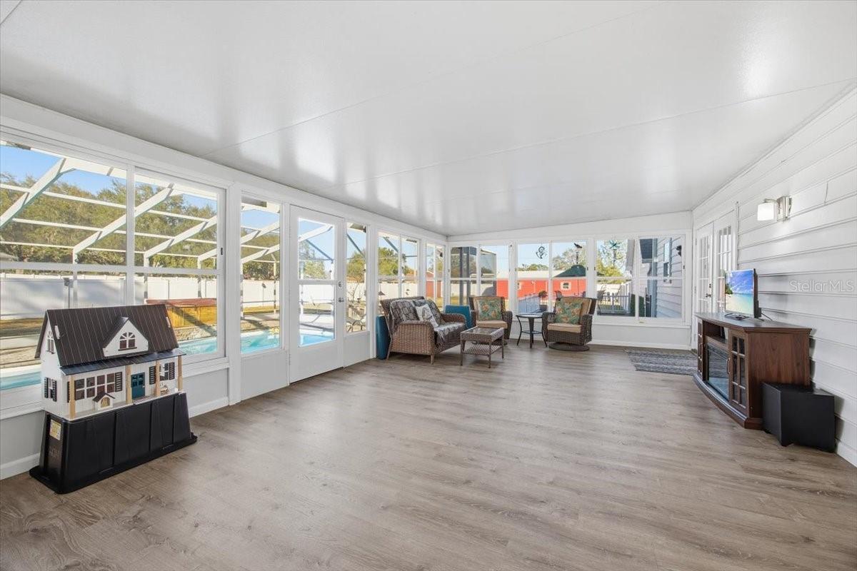 SYLVANA ACRES - Residential