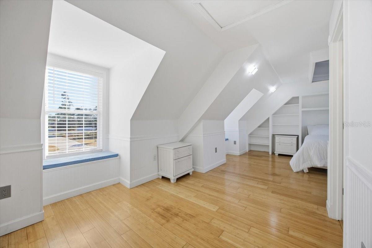 SYLVANA ACRES - Residential