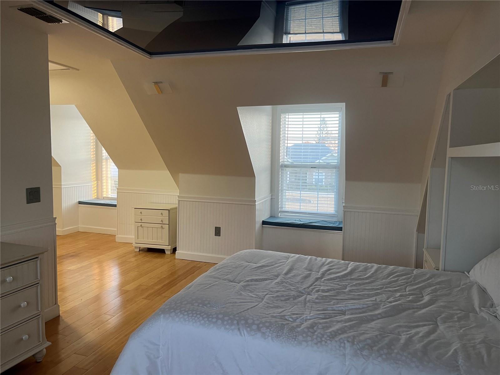 SYLVANA ACRES - Residential